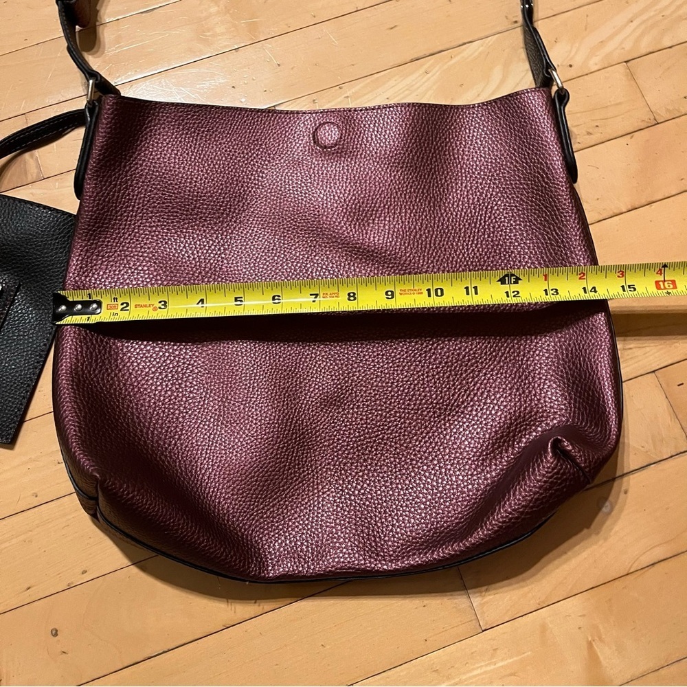 Style & Co. Metallic Burgundy Shoulder Crossbody Faux Leather Bag - Picture 3 of 6